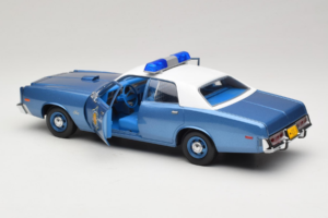 Plymouth Fury Police Pursuit Smokey and the Bandit GreenLight 1:18 19044 Metall - pilt 5/8