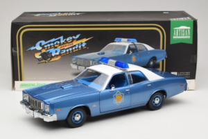 Plymouth Fury Police Pursuit Smokey and the Bandit GreenLight 1:18 19044 Metall - pilt 8/8