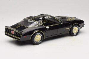 Pontiac Firebird Trans Am SE Smokey and the Bandit Joyride 1:18 33121 Metall - pilt 3/8