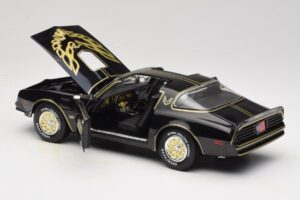 Pontiac Firebird Trans Am SE Smokey and the Bandit Joyride 1:18 33121 Metall - pilt 5/8