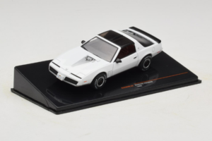 Pontiac Firebird Valge IXO 1:43 CLC582N Metall - pilt 2/4