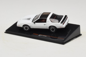 Pontiac Firebird Valge IXO 1:43 CLC582N Metall - pilt 3/4