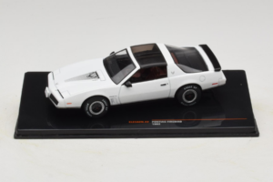 Pontiac Firebird Valge IXO 1:43 CLC582N Metall