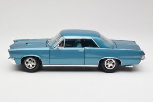 Pontiac GTO Hurst Edition Sinine Maisto 1:18 531885 Metall - pilt 4/8