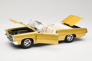 Pontiac GTO Hurst Edition Kuldne Maisto 1:18 531884 Metall - pilt 2/8