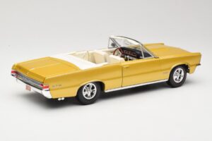 Pontiac GTO Hurst Edition Kuldne Maisto 1:18 531884 Metall - pilt 3/8