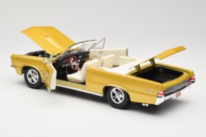 Pontiac GTO Hurst Edition Kuldne Maisto 1:18 531884 Metall - pilt 5/8