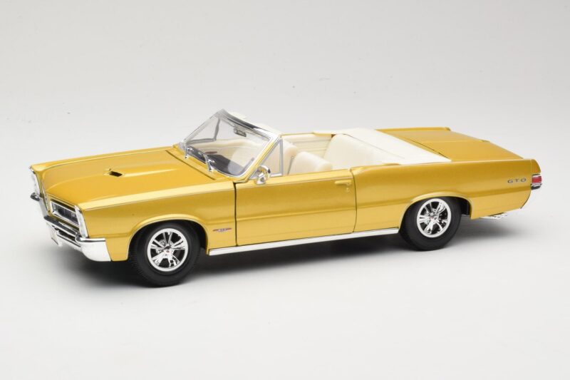 Pontiac GTO Hurst Edition Kuldne Maisto 1:18 531884 Metall
