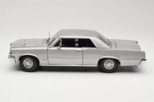 Pontiac GTO Hõbedane Sun Star 1:18 1821 Metall - pilt 4/8