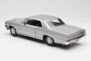 Pontiac GTO Hõbedane Sun Star 1:18 1821 Metall - pilt 7/8