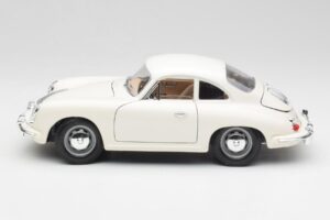 Porsche 356B Valge Bburago 1:18 3021-M3 Metall - pilt 4/8