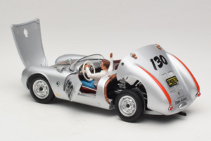 Porsche 550 A Spyder Little Bastard James Dean Schuco 1:18 450033200 Metall - pilt 5/8