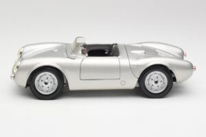 Porsche 550 A Spyder Hõbe Maisto 1:18 50314 Metall - pilt 4/8