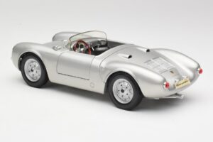 Porsche 550 A Spyder Hõbe Maisto 1:18 50314 Metall - pilt 7/8