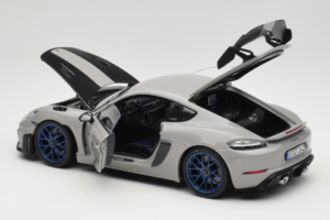 Porsche 718 Cayman 982 GT4 RS Weissach Package Chalk Norev 1:18 187253 Metall - pilt 5/8