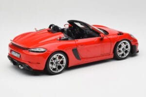Porsche 718 Spyder RS Guards Red Norev 1:18 187271 Metall - pilt 3/8
