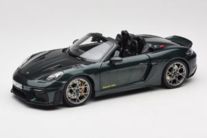 Porsche 718 Spyder RS Weissach Pack Forest Green Norev 1:18 187272 Metall
