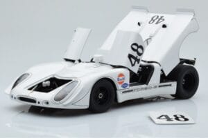 Porsche 908/02 #48 S. McQueen / P. Revson 12 Hours of Sebring 2nd Place Post Race Version 1970 AUTOart 1:18 87072 Metall - pilt 2/8