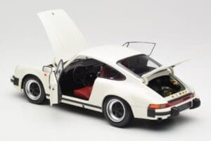Porsche 911 930 Carrera 3.2 Grand Prix White Minichamps 1:18 100063024 Metall - pilt 5/8