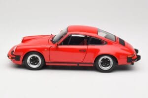Porsche 911 930 Carrera 3.2 Guards Red Minichamps 1:18 100063021 Metall - pilt 4/8