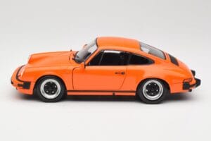 Porsche 911 930 Carrera 3.2 Signal Orange Minichamps 1:18 100063025 Metall - pilt 4/8