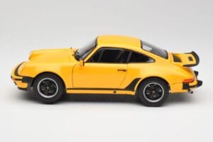 Porsche 911 930 Turbo 3.0 Kollane Norev 1:18 187579 Metall - pilt 4/8