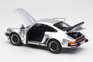 Porsche 911 930 Turbo 3.3 Hõbedane Norev 1:18 187574 Metall - pilt 5/8
