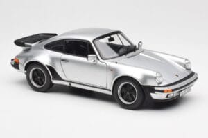 Porsche 911 930 Turbo 3.3 Hõbedane Norev 1:18 187574 Metall - pilt 6/8
