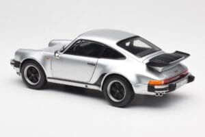 Porsche 911 930 Turbo 3.3 Hõbedane Norev 1:18 187574 Metall - pilt 7/8