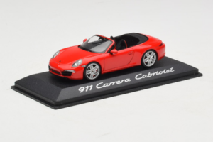 Porsche 911 991 Carrera Kabriolett Punane Minichamps 1:43 WAP0200120C Metall - pilt 2/4