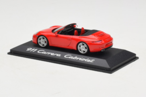 Porsche 911 991 Carrera Kabriolett Punane Minichamps 1:43 WAP0200120C Metall - pilt 3/4