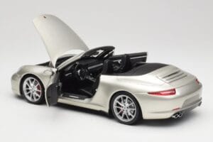 Porsche 911 991 Carrera S Kabriolett GT Hõbedane Metallik Minichamps 1:18 100061030 Metall - pilt 5/8