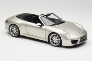 Porsche 911 991 Carrera S Kabriolett GT Hõbedane Metallik Minichamps 1:18 100061030 Metall - pilt 6/8