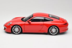 Porsche 911 991 Carrera S Guards Punane Minichamps 1:18 100061020 Metall - pilt 4/8