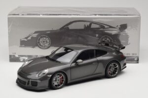 Porsche 911 991 GT3 Grey Metallic Minichamps 1:18 110062720 Metall - pilt 8/8