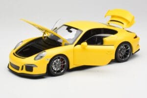 Porsche 911 991 GT3 Racing Kollane & Hõbedased Veljed Minichamps 1:18 110062722 Metall - pilt 2/8
