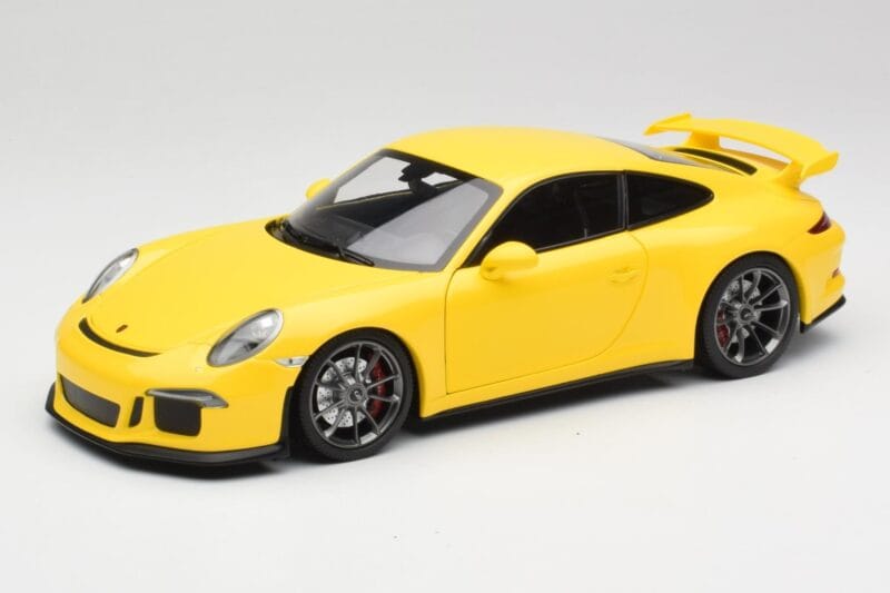 Porsche 911 991 GT3 Racing Kollane & Hõbedased Veljed Minichamps 1:18 110062722 Metall