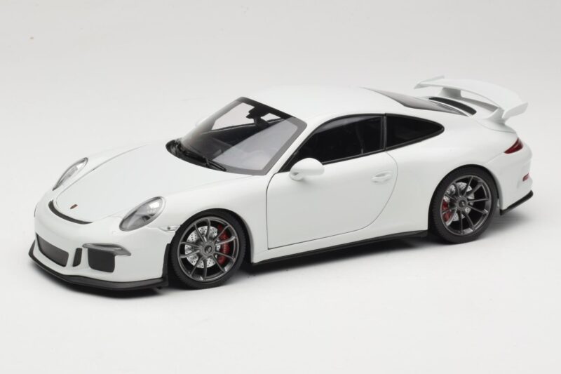 Porsche 911 991 GT3 Valge Hõbedaste Velgedega Minichamps 1:18 113062721 Metall