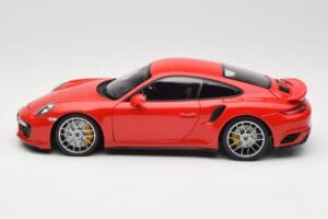 Porsche 911 991 Turbo S Guards Red Minichamps 1:18 110067122 Metall - pilt 4/8