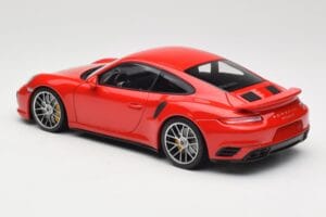 Porsche 911 991 Turbo S Guards Red Minichamps 1:18 110067122 Metall - pilt 7/8