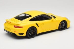 Porsche 911 991 Turbo S Kollane Mustade Velgedega Minichamps 1:18 110062321 Metall - pilt 3/8