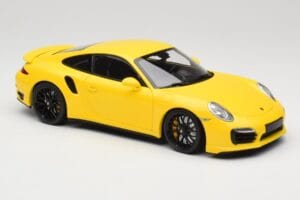 Porsche 911 991 Turbo S Kollane Mustade Velgedega Minichamps 1:18 110062321 Metall - pilt 6/8