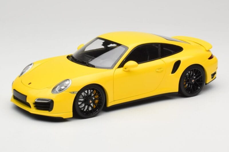 Porsche 911 991 Turbo S Kollane Mustade Velgedega Minichamps 1:18 110062321 Metall