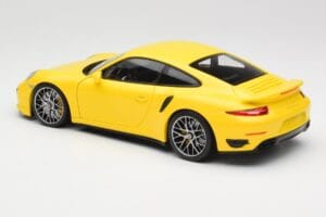 Porsche 911 991 Turbo S Kollane Hõbedate Velgedega Minichamps 1:18 110062322 Metall - pilt 5/8