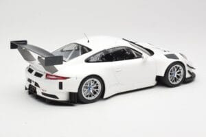 Porsche 911 991.1 GT3 R Valge Hõbedaste Velgedega Minichamps 1:18 153166000 Metall - pilt 2/6