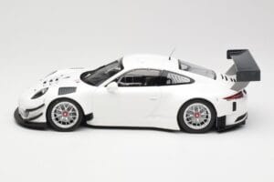 Porsche 911 991.1 GT3 R Valge Hõbedaste Velgedega Minichamps 1:18 153166000 Metall - pilt 3/6