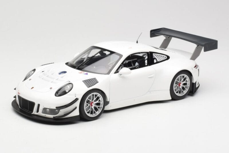 Porsche 911 991.1 GT3 R Valge Hõbedaste Velgedega Minichamps 1:18 153166000 Metall