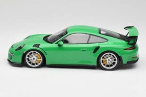 Porsche 911 991.1 GT3 RS Lizard Roheline & Hõbedased Rattad Minichamps 1:18 153066229 Metall - pilt 3/6