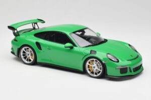 Porsche 911 991.1 GT3 RS Lizard Roheline & Hõbedased Rattad Minichamps 1:18 153066229 Metall - pilt 4/6