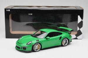 Porsche 911 991.1 GT3 RS Lizard Roheline & Hõbedased Rattad Minichamps 1:18 153066229 Metall - pilt 6/6